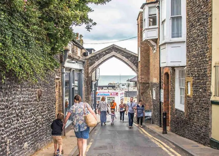 Broadstairs Beach Bungalow. Dogs Welcome!