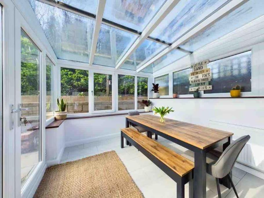 Bungalow. Dogs Welcome! * Broadstairs